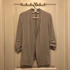 Aritzia Babaton Power Blazer in light grey